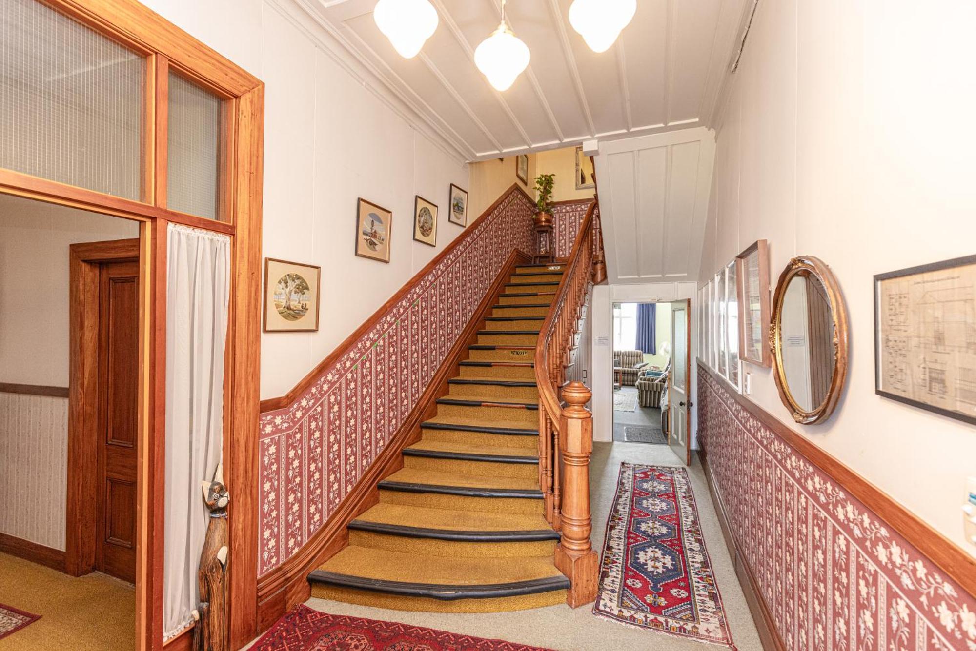 Braemar House B&B And Yha Hostel Уонгануи Экстерьер фото