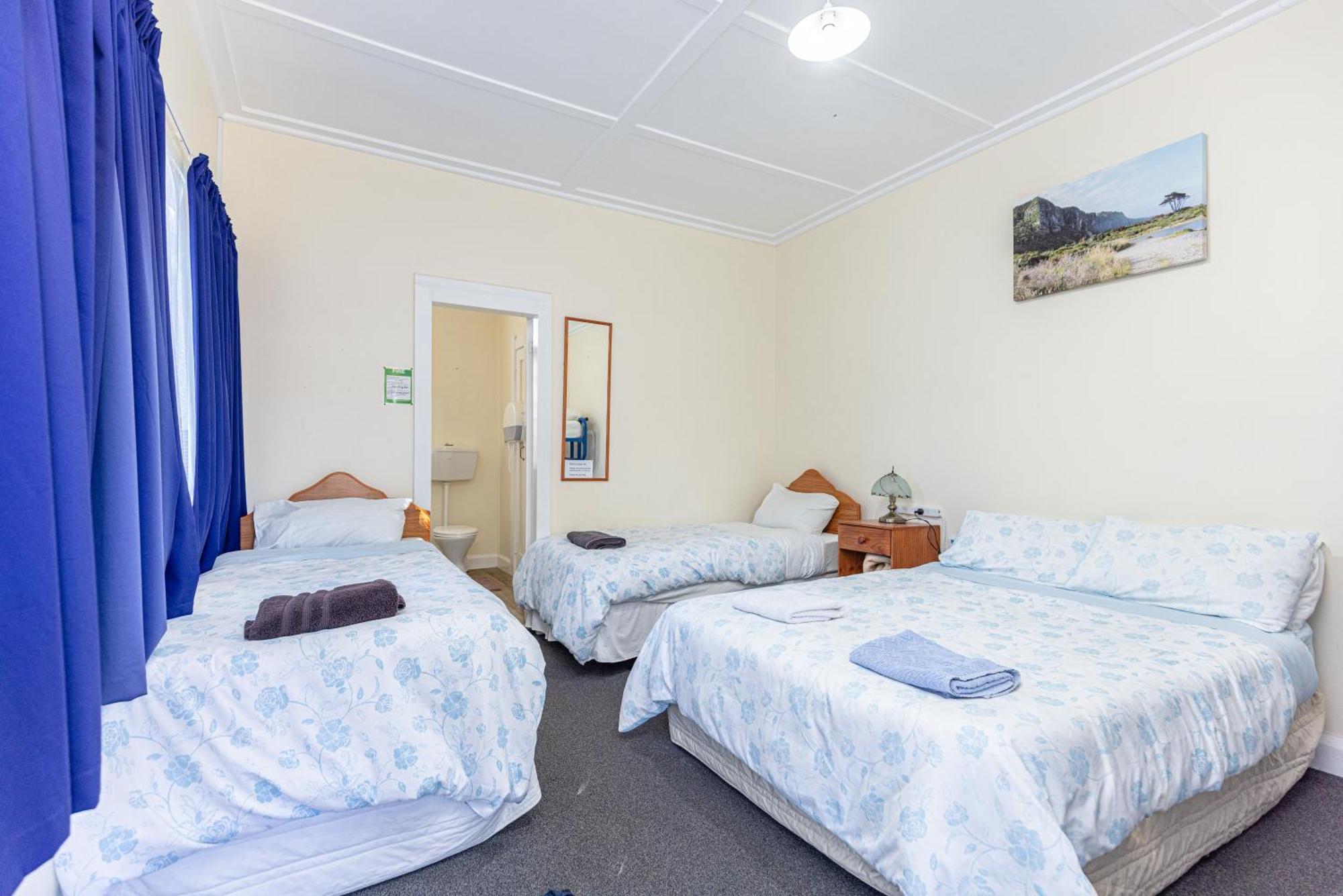 Braemar House B&B And Yha Hostel Уонгануи Экстерьер фото