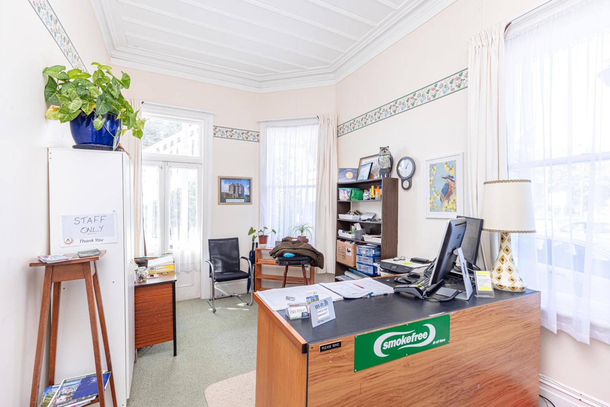 Braemar House B&B And Yha Hostel Уонгануи Экстерьер фото
