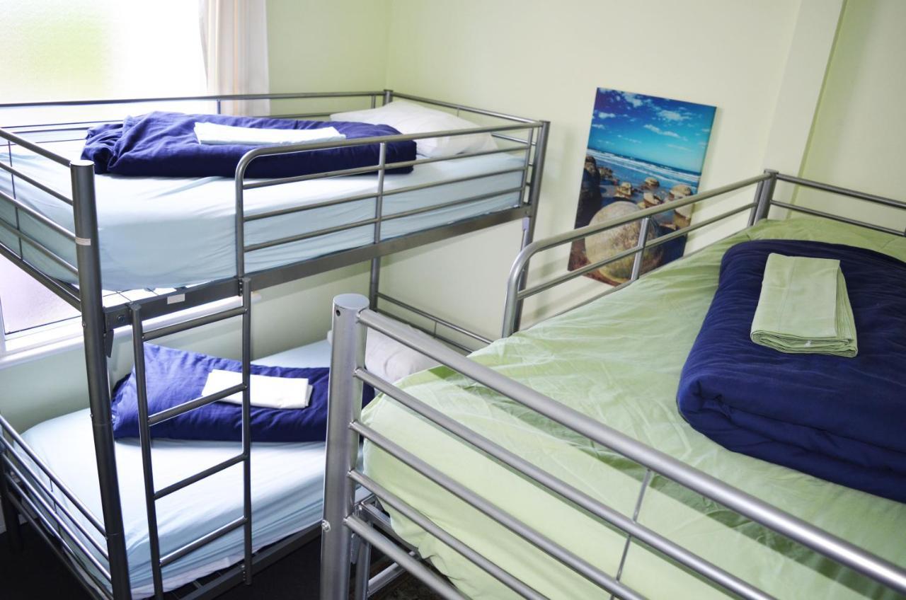 Braemar House B&B And Yha Hostel Уонгануи Экстерьер фото